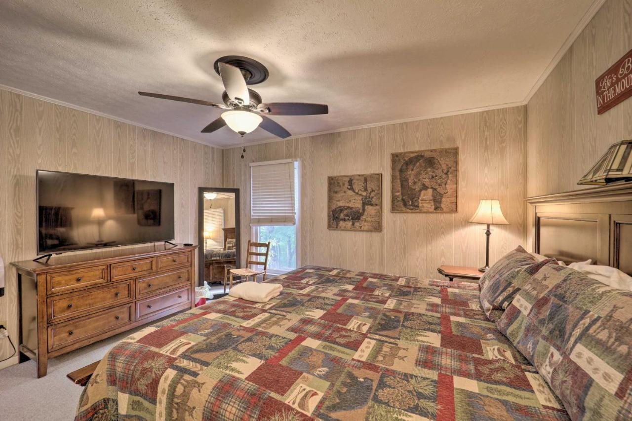 Beech Mountain Cabin Retreat With Hot Tub And Views! 외부 사진